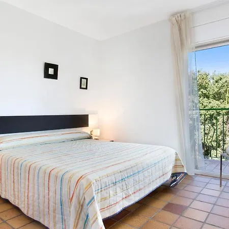 Sleeps 8